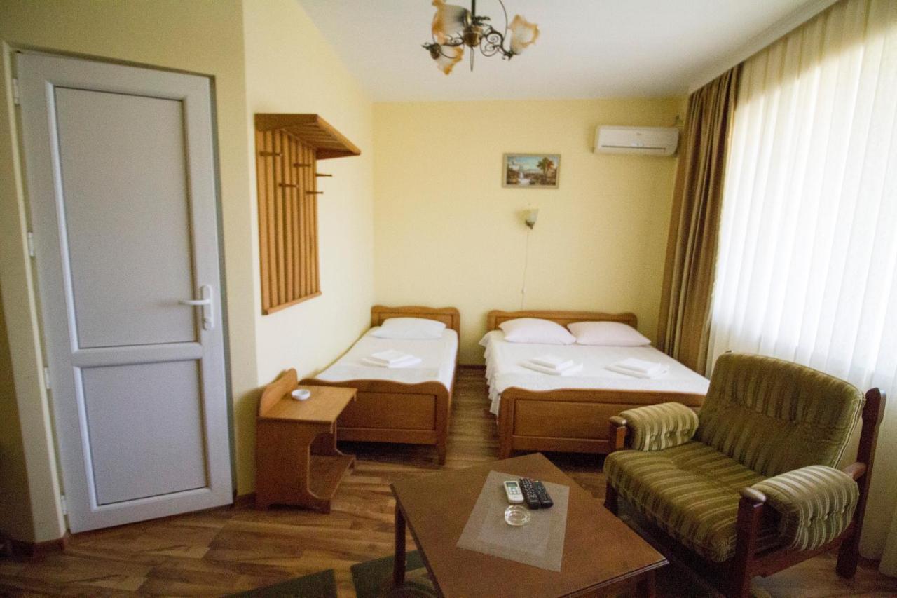 Hotel Captain Гонио Екстериор снимка